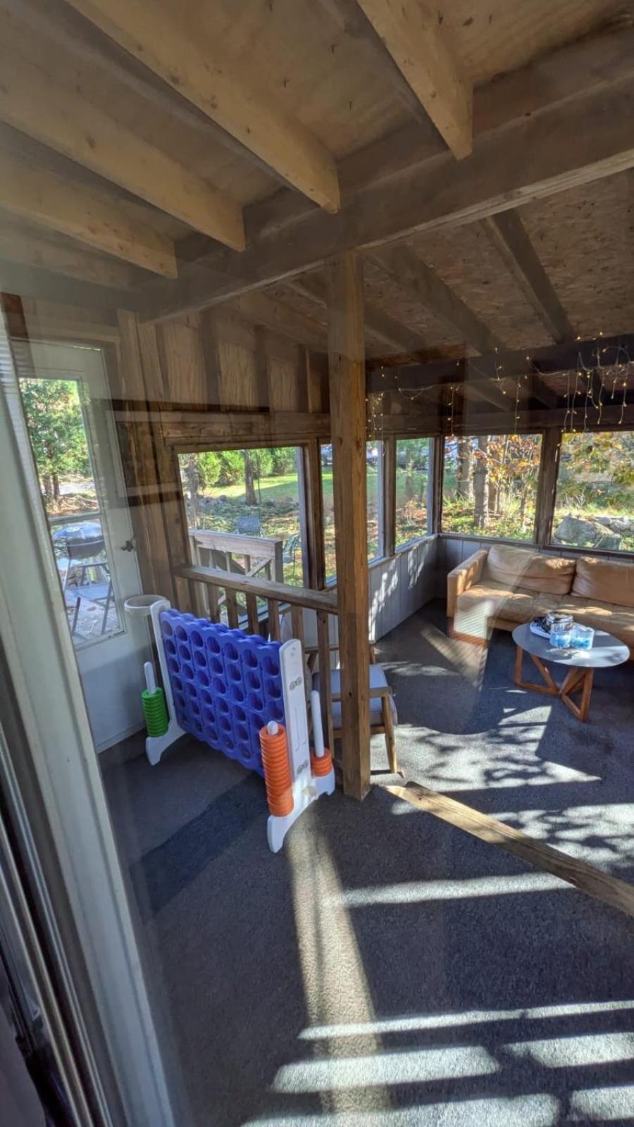 Ambiance - King Bed Cabin, Jetted-Tub & Fireplace Tobyhanna Exterior photo